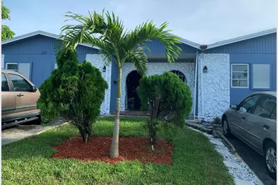 215 SW 2nd Avenue, Boynton Beach, FL 33435 - Photo 1