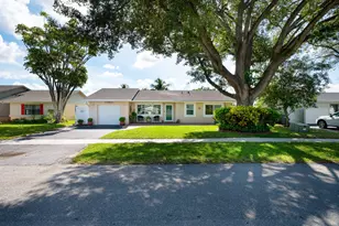 9825 Spanish Isles Dr, Boca Raton, FL 33496 - Photo 1