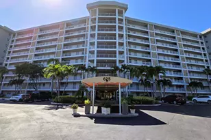 625 Oaks Dr, Pompano Beach, FL 33069 - Photo 1