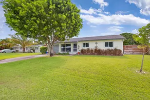 372 E Shadyside Cir, West Palm Beach, FL 33415 - Photo 1