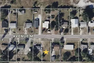 901 Avenue M, Fort Pierce, FL 34950 - Photo 1