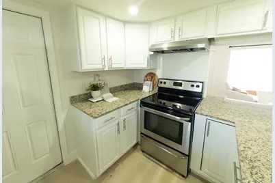 1004 SW 3rd Avenue, Boynton Beach, FL 33426 - Photo 1