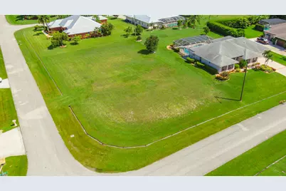 163 SW Hawthorne Circle, Port Saint Lucie, FL 34953 - Photo 1
