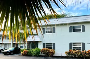 690 Kingsbridge St, Boca Raton, FL 33487 - Photo 1