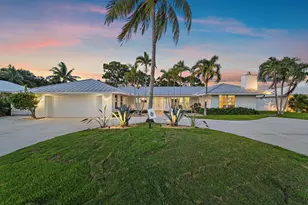 86 Golfview Dr, Tequesta, FL 33469 - Photo 1