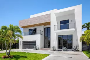 501 NE Spanish Ct, Boca Raton, FL 33432 - Photo 1