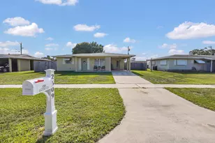 2609 Lake Haven Rd, West Palm Beach, FL 33415 - Photo 1