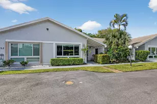 708 Lago Rd, Delray Beach, FL 33445 - Photo 1
