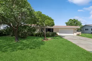 167 NW 6th Ave, Boca Raton, FL 33432 - Photo 1