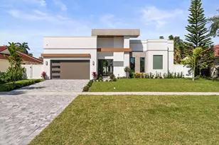 7537 W Country Club Blvd, Boca Raton, FL 33487 - Photo 1