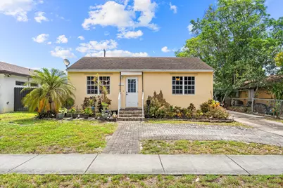 6410 Garden Avenue, West Palm Beach, FL 33405 - Photo 1