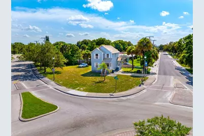 901 Ohio Avenue, Fort Pierce, FL 34950 - Photo 1