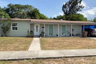 272 NE 42nd St, Deerfield Beach, FL 33064 - Photo 1