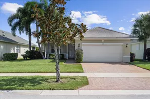 122 NW Swann Mill Cir, Port Saint Lucie, FL 34986 - Photo 1