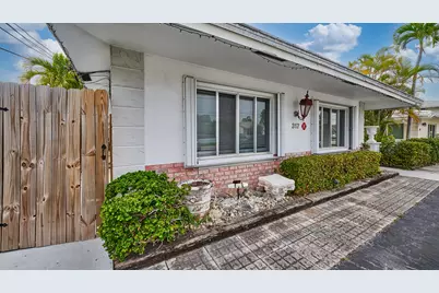 317 SE 12th Avenue #2, Pompano Beach, FL 33060 - Photo 1