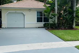 137 Prestige Dr, Royal Palm Beach, FL 33411 - Photo 1