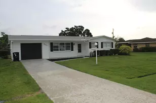 577 SE Anchor Ln, Port Saint Lucie, FL 34983 - Photo 1