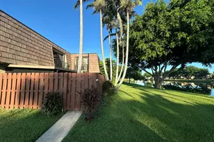 622 Springdale Cir, Palm Springs, FL 33461 - Photo 1