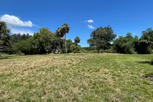 716 NE 15th Ave, Okeechobee, FL 34972 - Photo 1