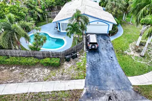 518 Linnet Cir, Delray Beach, FL 33444 - Photo 1