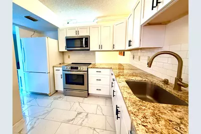 1200 SE Parkview Place, Unit #F1, Stuart, FL 34994 - Photo 1