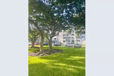 480 Executive Center Drive #4f, West Palm Beach, FL 33401 - Photo 1