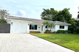 861 NW 7th St, Boca Raton, FL 33486 - Photo 1