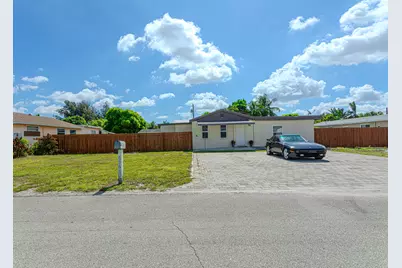 696 Neptune Street, West Palm Beach, FL 33406 - Photo 1