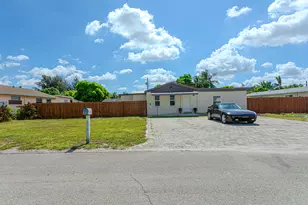 696 Neptune St, West Palm Beach, FL 33406 - Photo 1