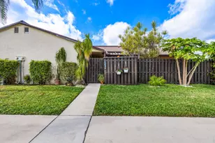 2503 Waterview Cir, Palm Springs, FL 33461 - Photo 1