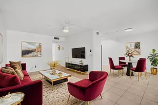 2024 Hythe B, Boca Raton, FL 33434 - Photo 1