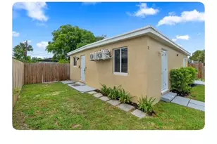 529 NW 15th Way, Fort Lauderdale, FL 33311 - Photo 1
