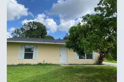 227 NE Camelot Drive, Port Saint Lucie, FL 34983 - Photo 1