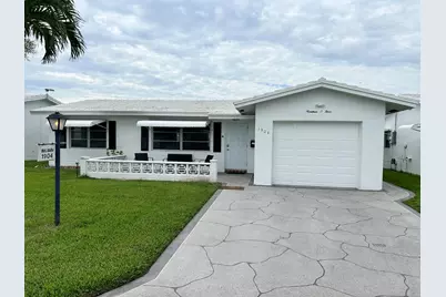 1904 SW 13th Way, Boynton Beach, FL 33426 - Photo 1