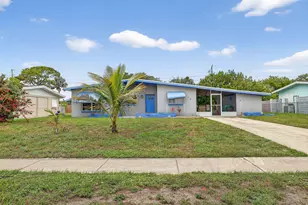 106 NE Entrada Ave, Port Saint Lucie, FL 34952 - Photo 1