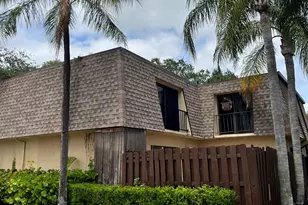4204 Waterview Cir, Palm Springs, FL 33461 - Photo 1