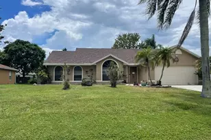 618 SE Streamlet Ave, Port Saint Lucie, FL 34983 - Photo 1