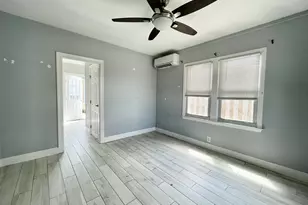 736 Rockland Dr Cottage, West Palm Beach, FL 33405 - Photo 1