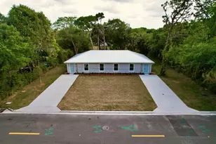 2703 Ave G, Fort Pierce, FL 34947 - Photo 1