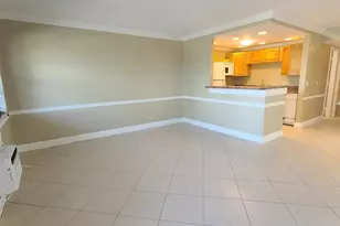 37 Windsor B, West Palm Beach, FL 33417 - Photo 1