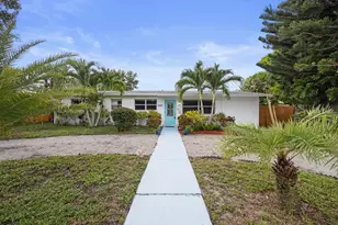 814 W Kalmia Dr, Lake Park, FL 33403 - Photo 1