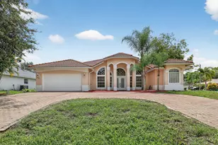 392 SW Kane Ave, Port Saint Lucie, FL 34953 - Photo 1