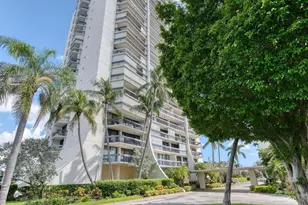 2400 Presidential Way Unit, West Palm Beach, FL 33401 - Photo 1