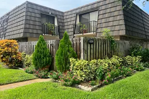 1614 Forest Lakes Cir, West Palm Beach, FL 33406 - Photo 1