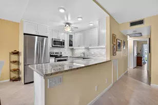 1049 Wolverton C, Boca Raton, FL 33434 - Photo 1