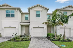 303 SE Crossoak Ln, Port Saint Lucie, FL 34984 - Photo 1