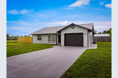 1627 SE Monroe Street, Stuart, FL 34997 - Photo 1