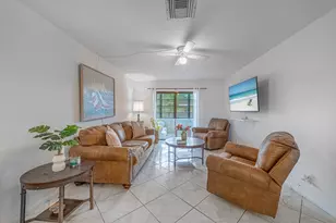 2121 NE 1st Ct, Boynton Beach, FL 33435 - Photo 1