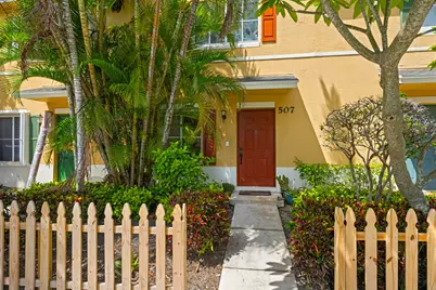 507 E Coast Avenue, Lantana, FL 33462 - Photo 1