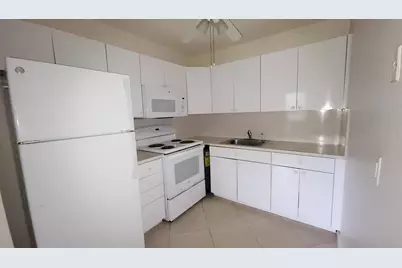 165 Canterbury G, West Palm Beach, FL 33417 - Photo 1